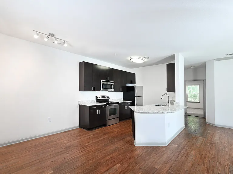 Legacy Cornelius Apartments — Photo 18