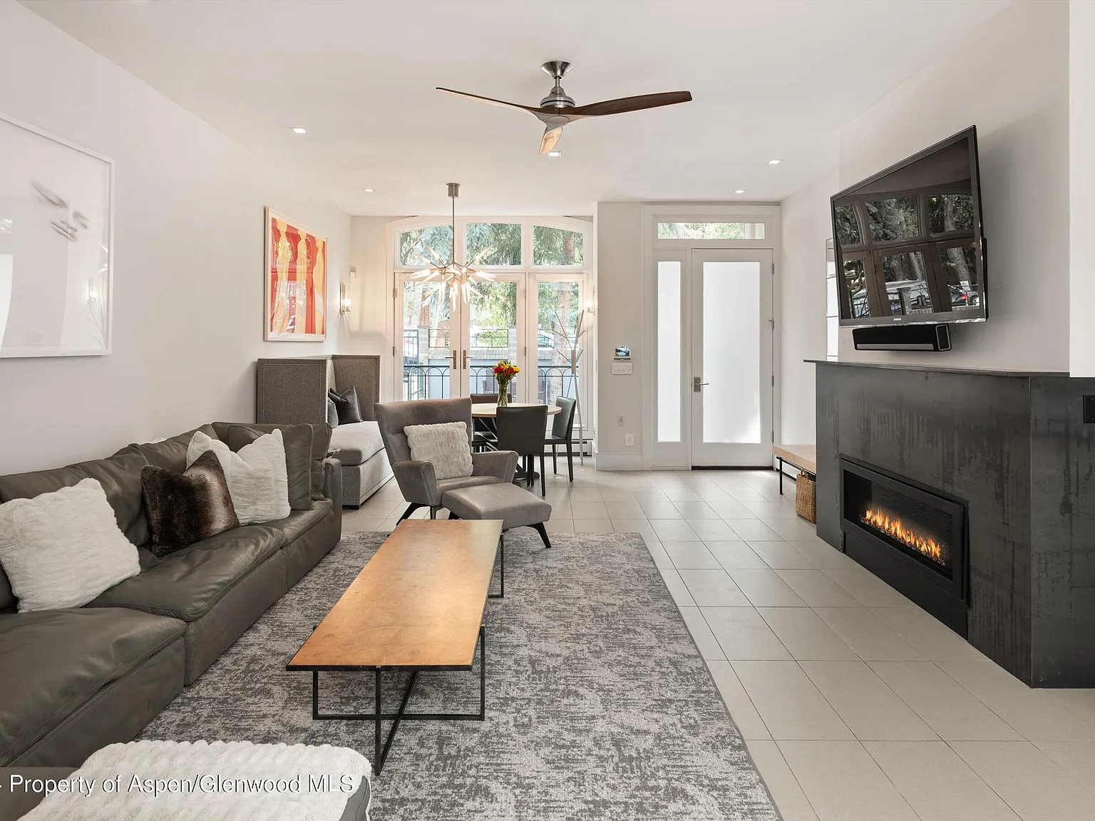 3 bed, 3.5 bath, 2833 sqft, $50,000 — Photo 4