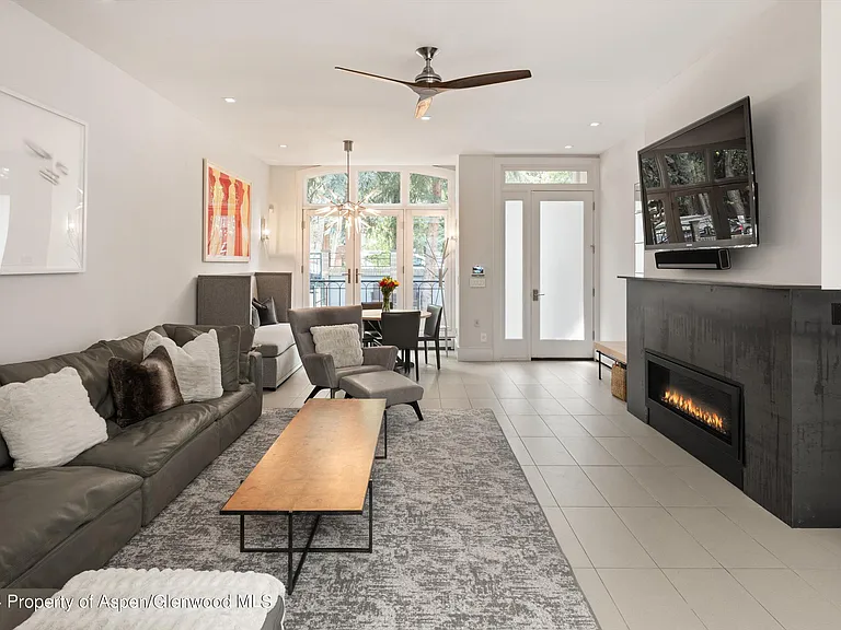 812 E Cooper Ave — Photo 4