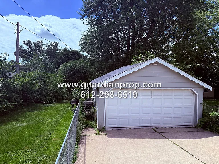 1716 Hewitt Ave — Photo 14