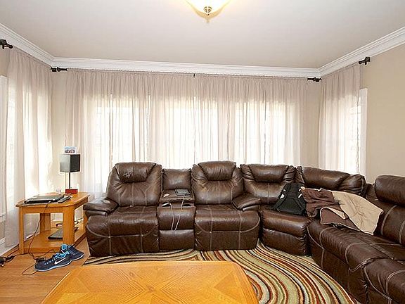 3rd image of 228 Lathrop Ave APT 2