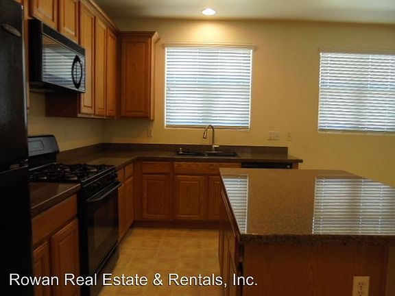 5th image of 5653 Clarendon Ln