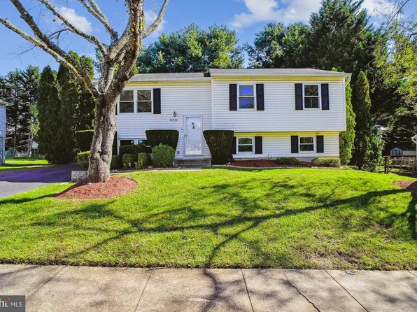 24209 Bush Hill Rd, Gaithersburg, MD 20882