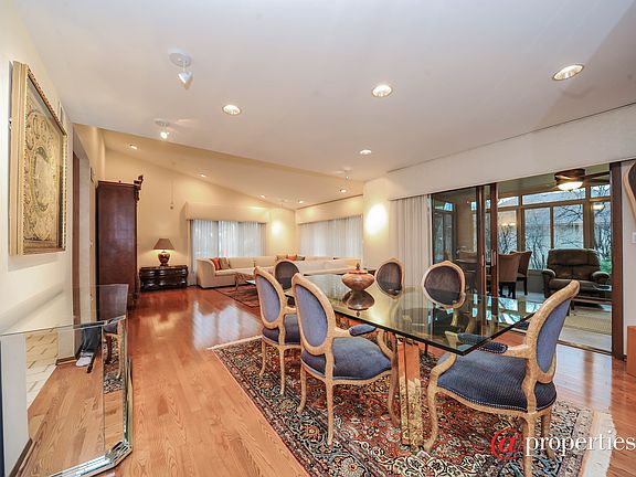 Living Room / Dining Room