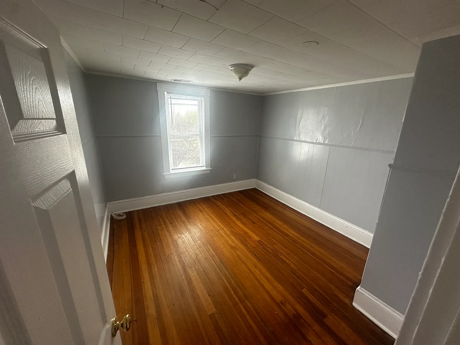3 bed, $2,300 — Photo 3