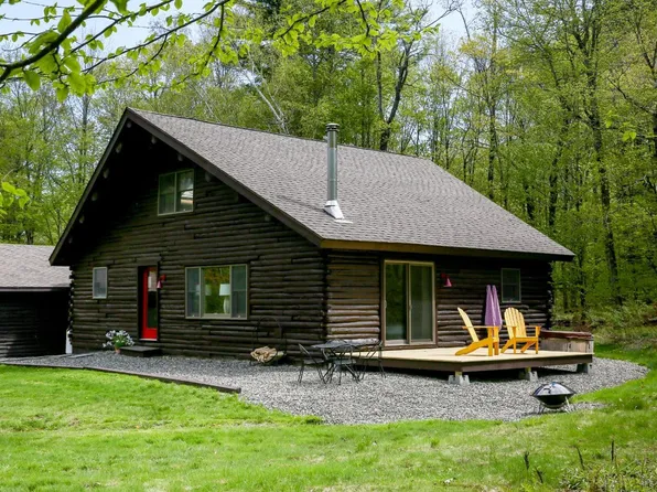 12062 Route 22, Austerlitz, NY 12017