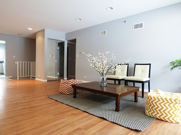 4th image of 4116 Cove Ln APT D