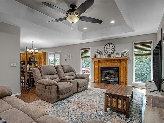 5th image of 9 Wincanton Ln