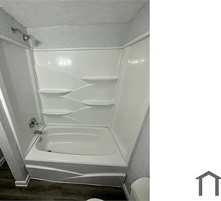 2 bed, 800 sqft, $900 — Photo 2