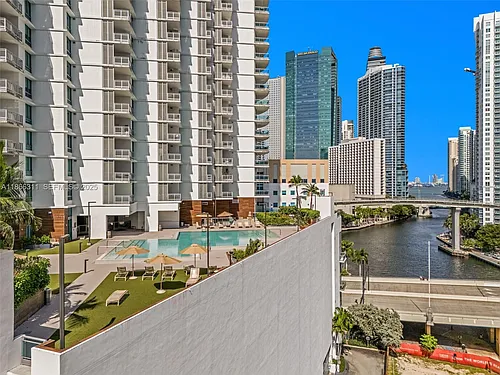 350 S Miami Ave #1301 Photo 1