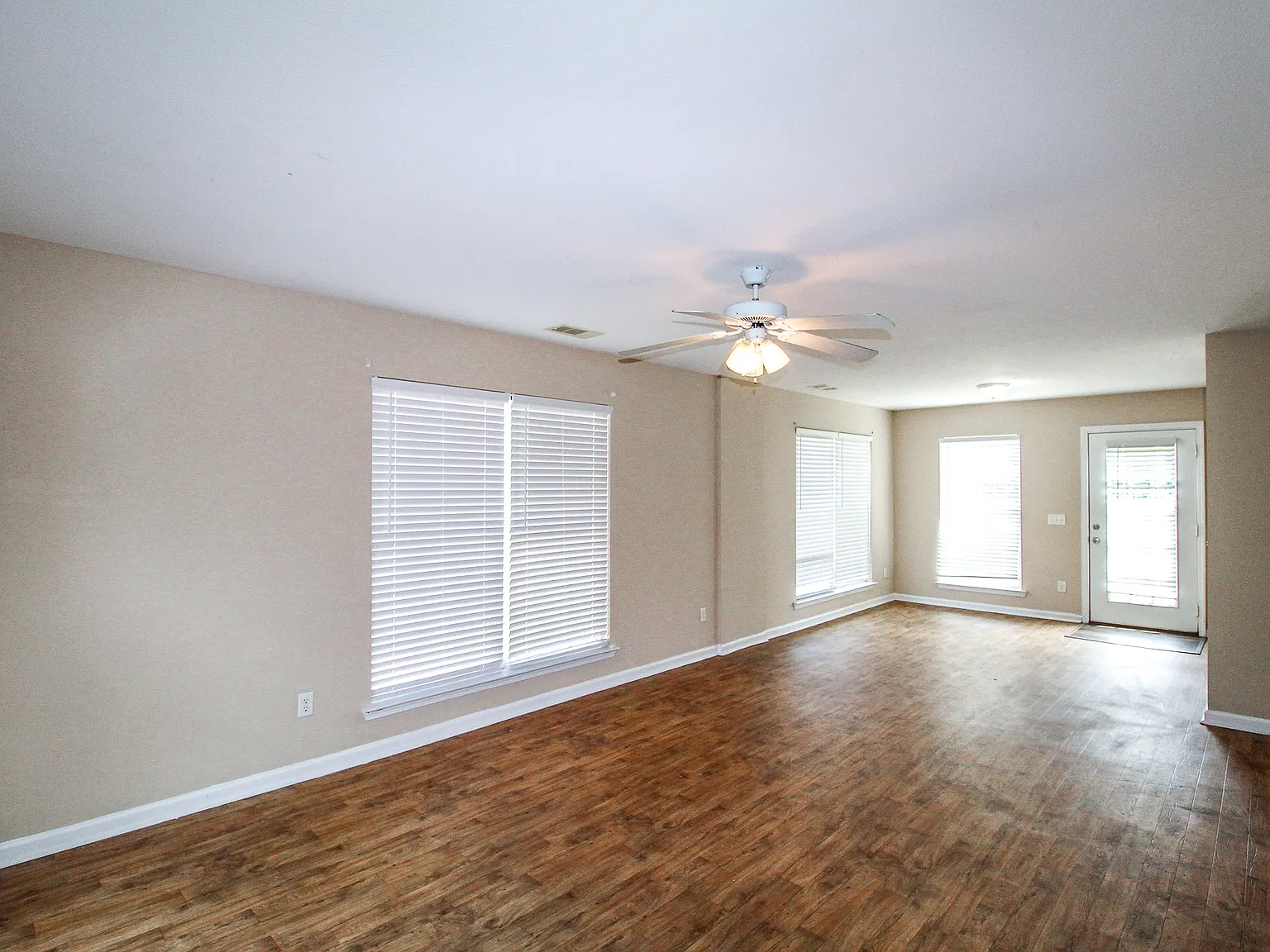 174 Herschel Drive - 1 — Photo 2