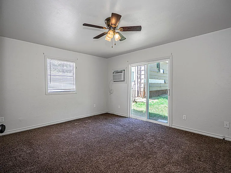 521 Park Pl — Photo 11