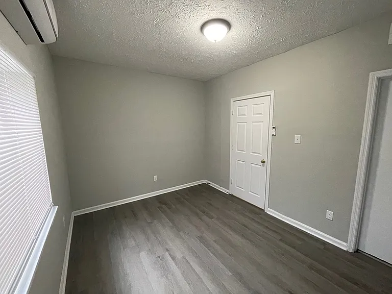 208 Lakeshore Dr #19 — Photo 17