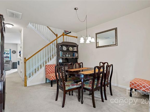 3rd image of 14241 Tamarack Dr
