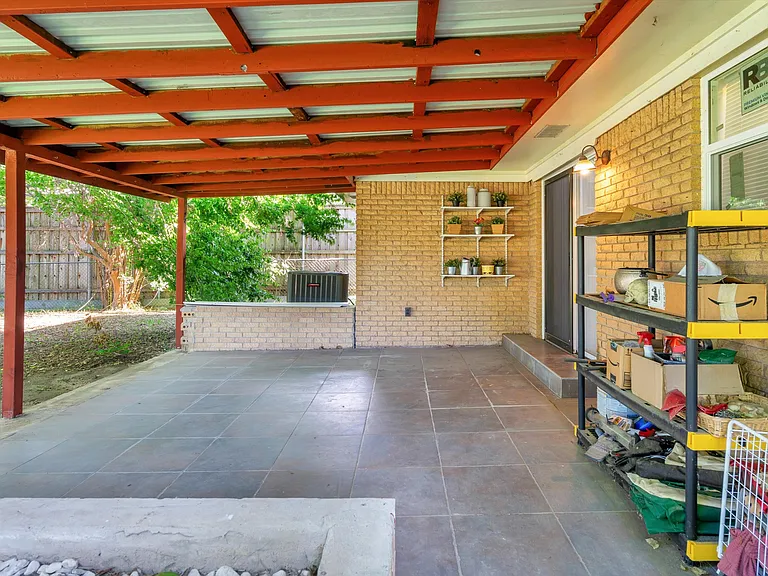 406 N Bonham Dr — Photo 32
