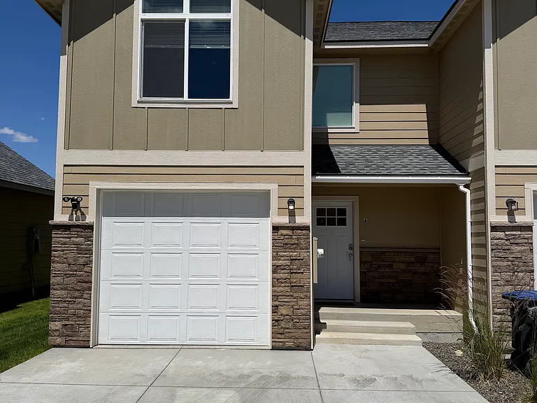 911 W Ted Yao Way #A — Photo 1