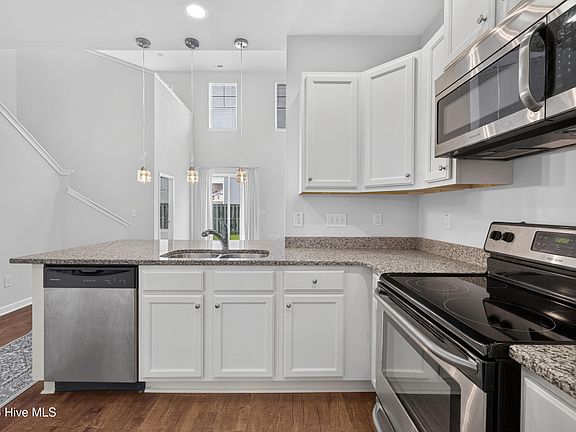 5th image of 7327 Chipley Drive