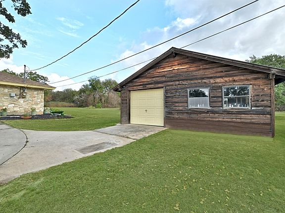 Detached garage/workshop