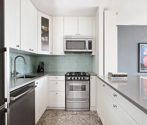 Sold by Compass | media 3