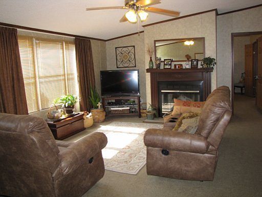 2nd image of 350 W Toomey Ln