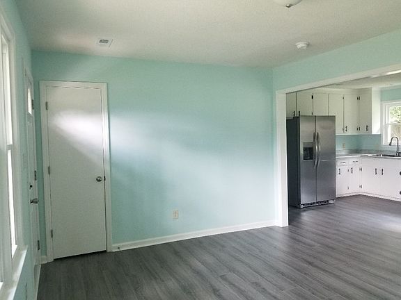 4th image of 324 Brentwood Dr