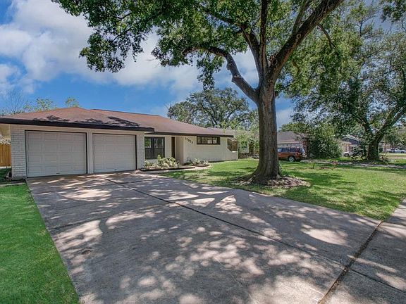 3rd image of 15923 El Camino Real