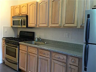 Rented by R New York