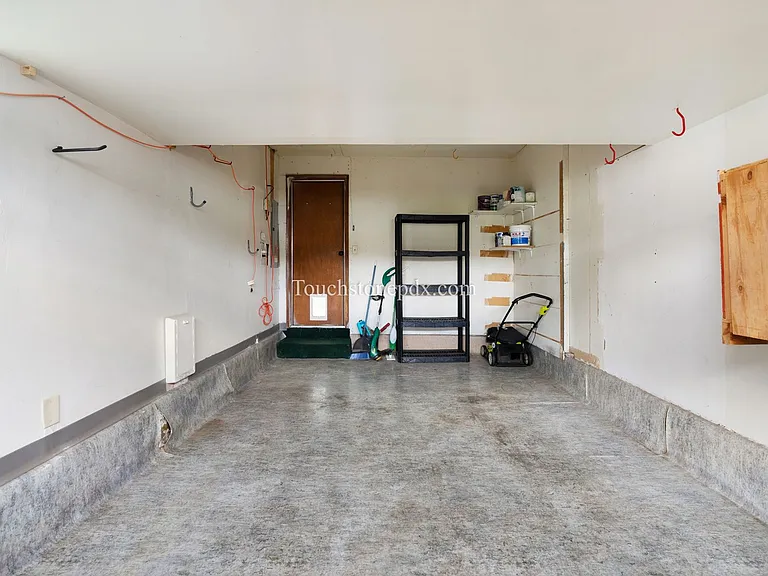 6718 SE Center St — Photo 23