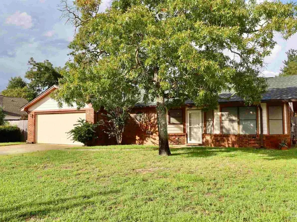 10832 Oak Valley Dr, Pensacola, FL 32506