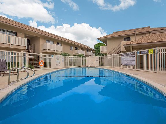2nd image of 1819 Monrovia Ave APT 20