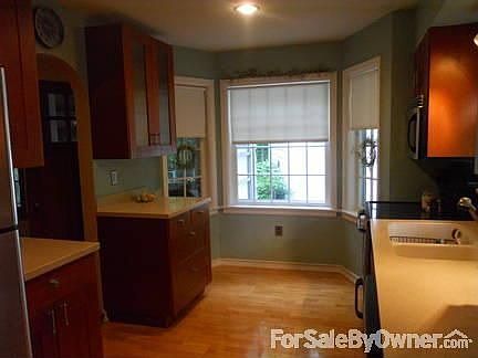 Kitchen
						:
						New updates and beautiful bay window!