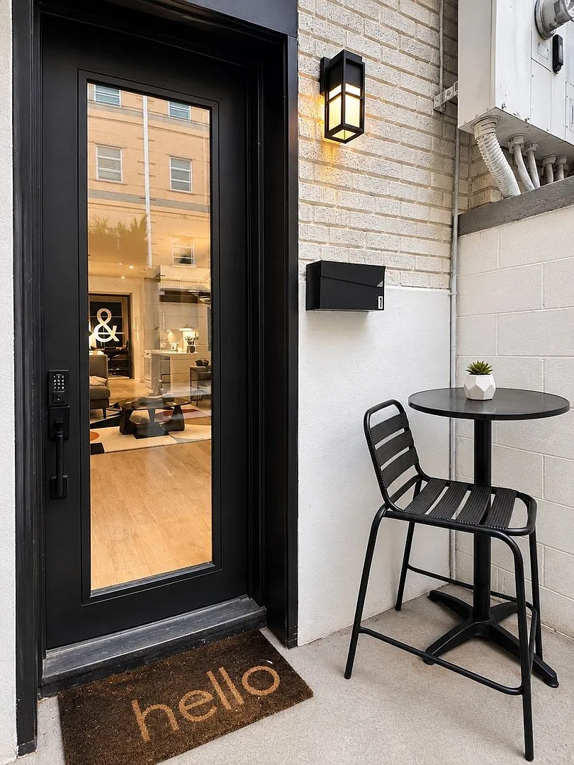 Contemporary design and unbeatable location! | 1BR + Den, 2 Bath | Columbia Heights — Photo 4