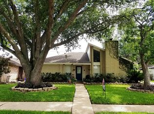 6926 Escondido Dr, Houston, TX 77083