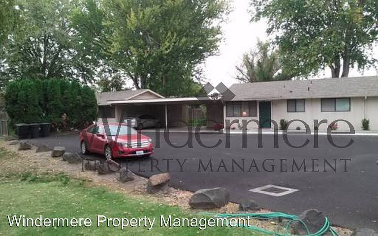 1st image of 1923 Plaza Way