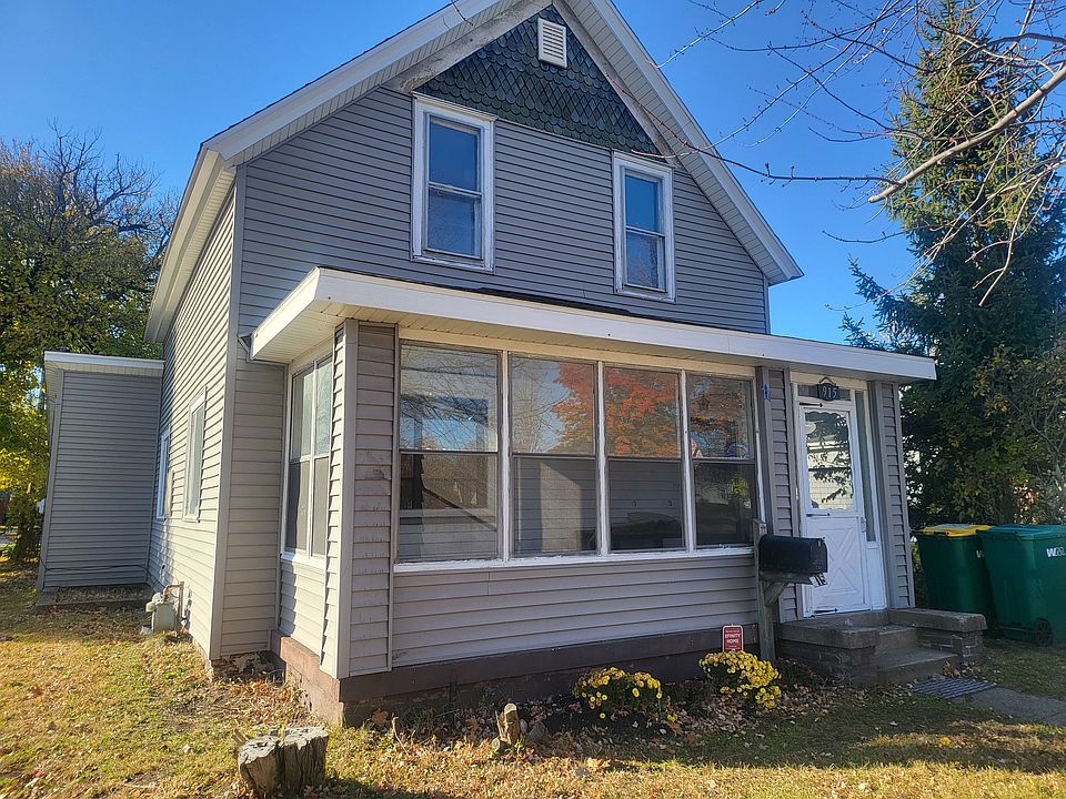 1st image of 915 N Main St