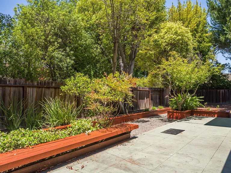 851 Seale Ave — Photo 13