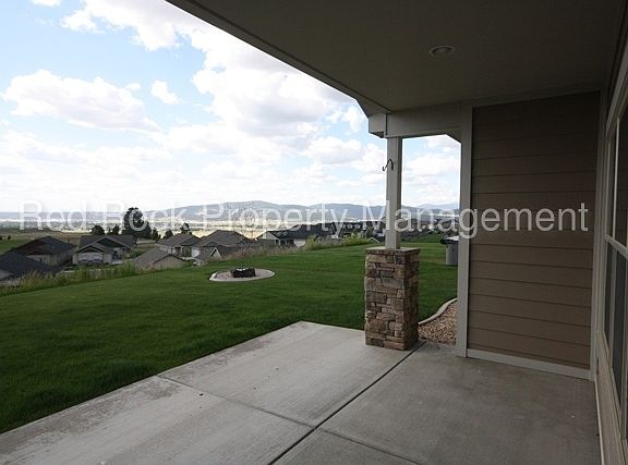 3rd image of 123 S Parkview Ct