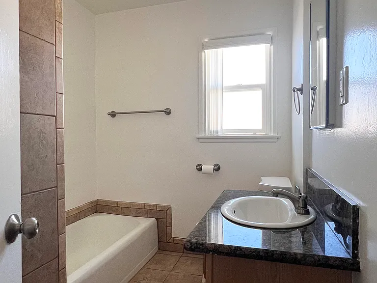 3317 Castle Heights Ave #8 — Photo 12
