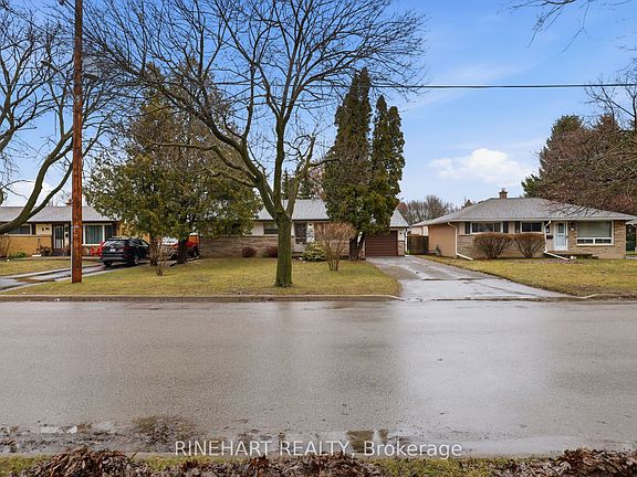 3rd image of 164 Bancroft Rd