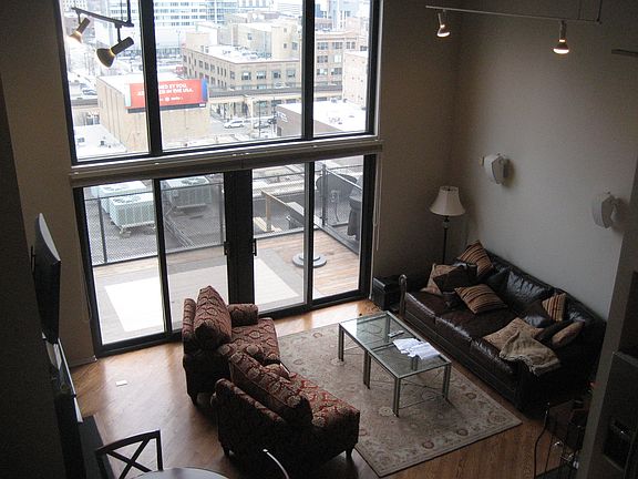 3rd image of 616 W Fulton St APT 715