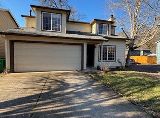8925 SW 76th Pl, Portland, OR 97223