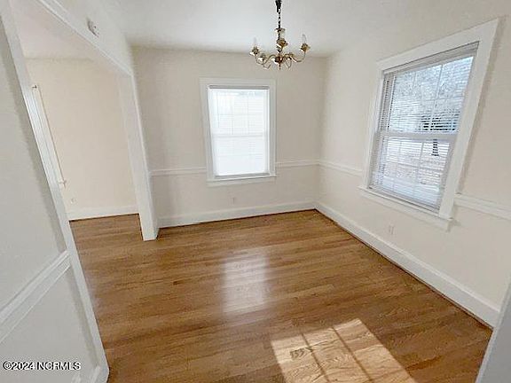 5th image of 2110 Southview Dr