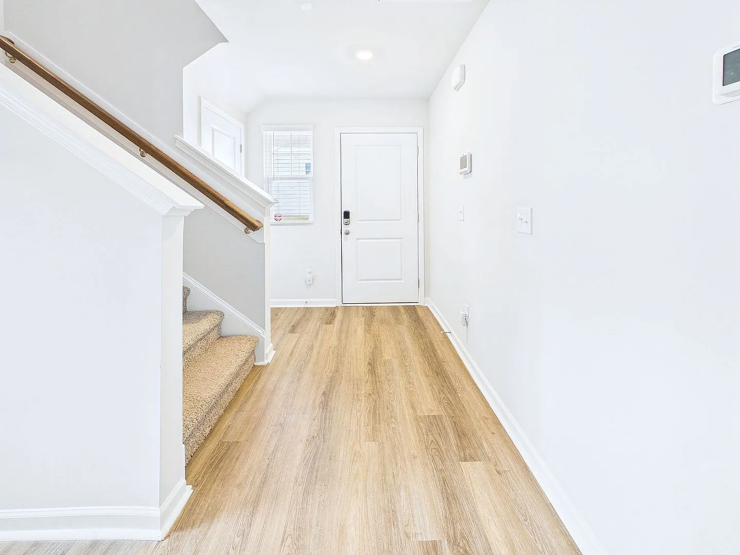Price Reduction $2475! Gorgeous Home In Sunset Beach - Available Now! — Photo 4