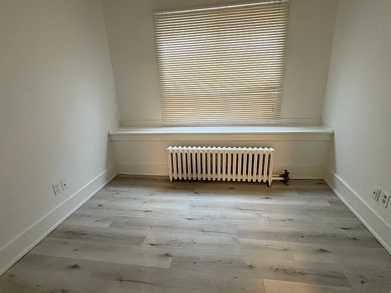 220 Gordon St — Photo 7