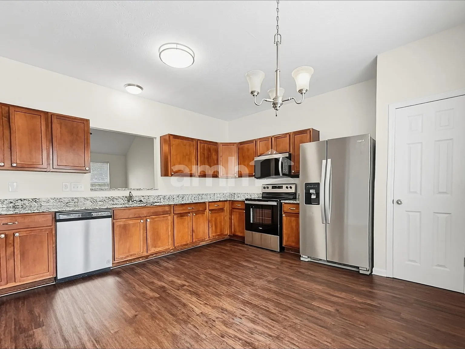 4 bed, 2.5 bath, 1864 sqft, $2,510 — Photo 4