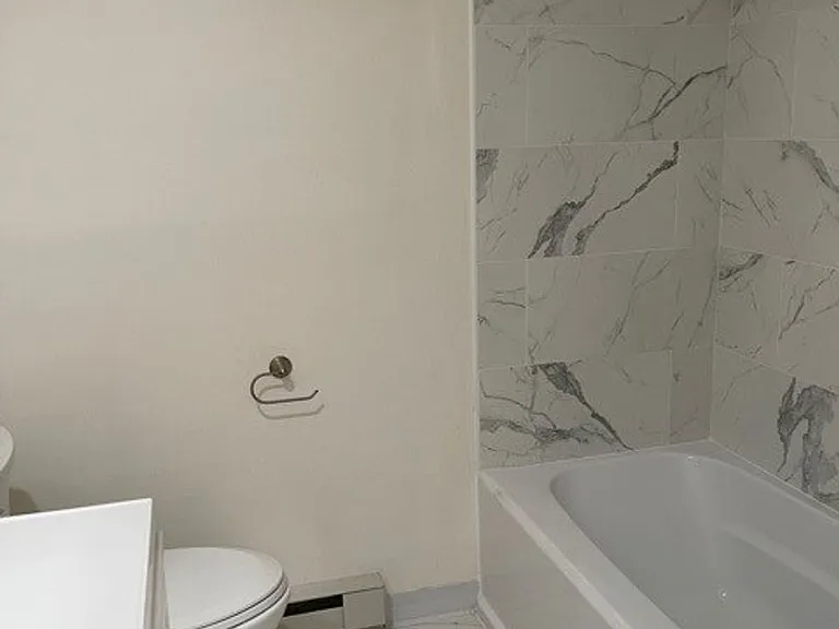 University Park Apartments near Cornell University — Photo 252