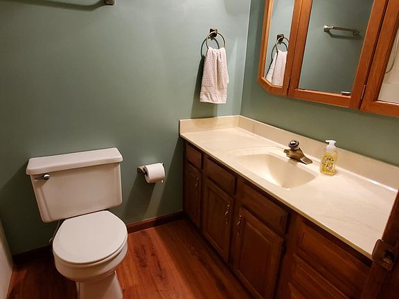 5th image of 10 Edith Ct #10