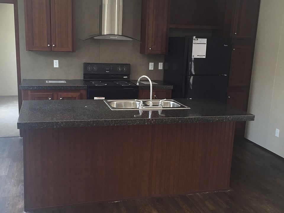 2nd image of 1900 Columbus Parkway #2
