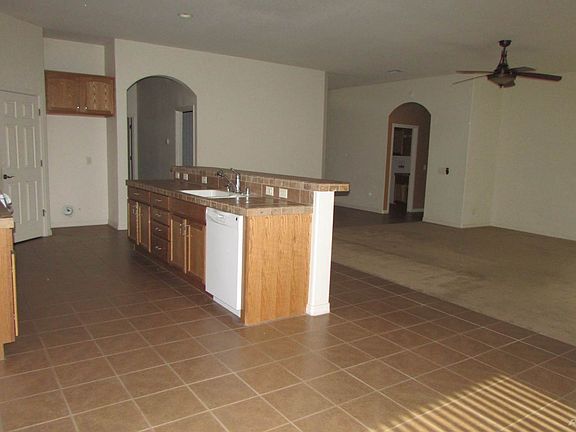3rd image of 922 Talon Pointe Dr