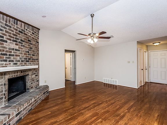 5th image of 1816 Hunting Green Dr